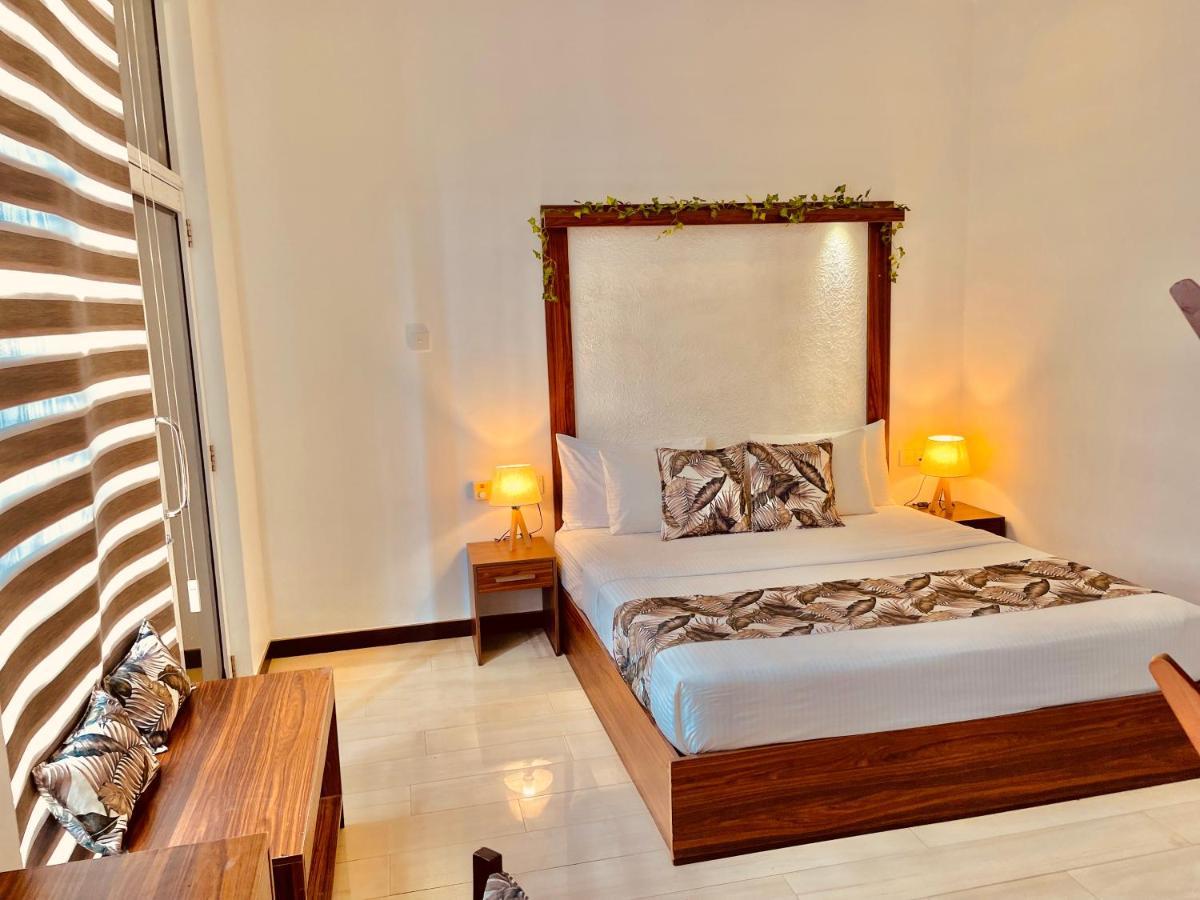 8 Plus Luxury Apartments Negombo Exterior foto
