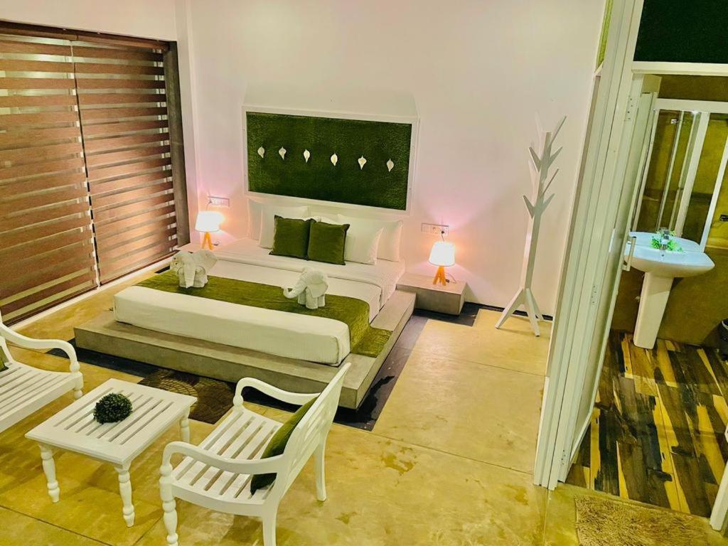 8 Plus Luxury Apartments Negombo Exterior foto